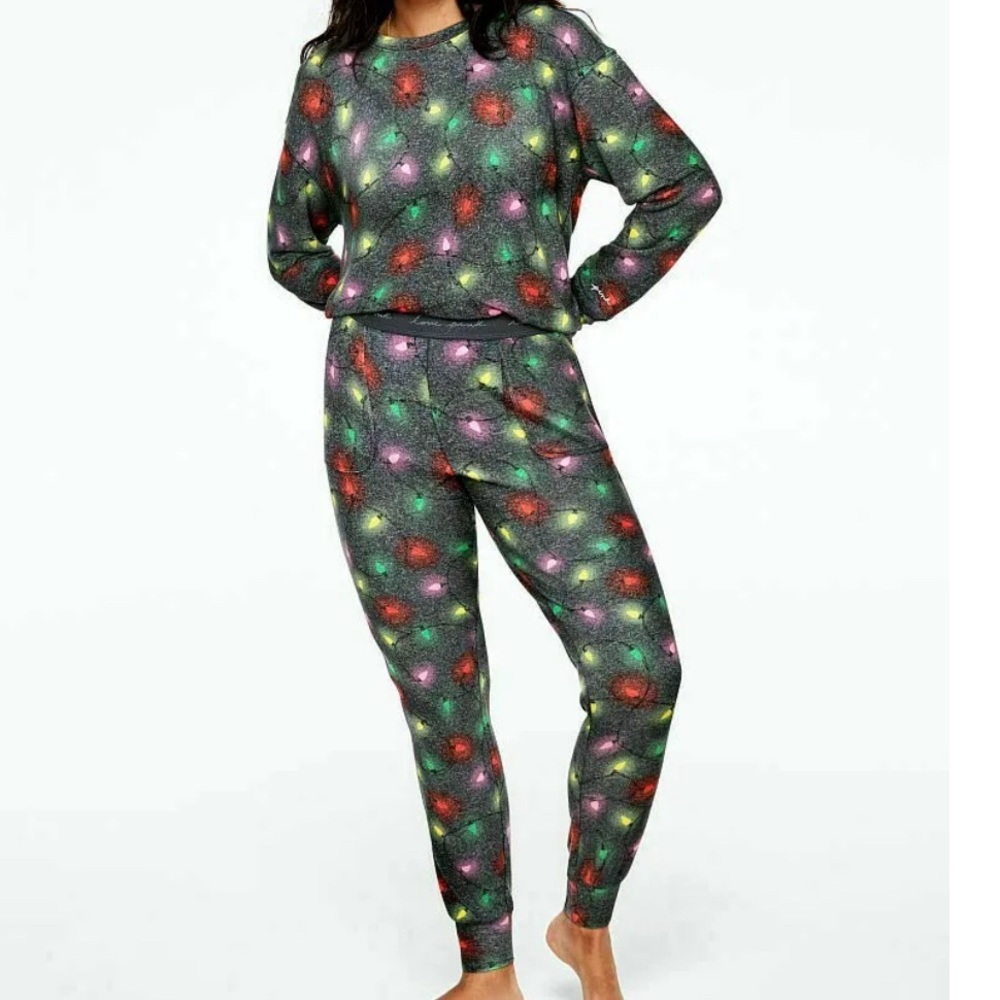 NWT VS PINK Cozy Christmas 🎄 Lights Pajama Set
